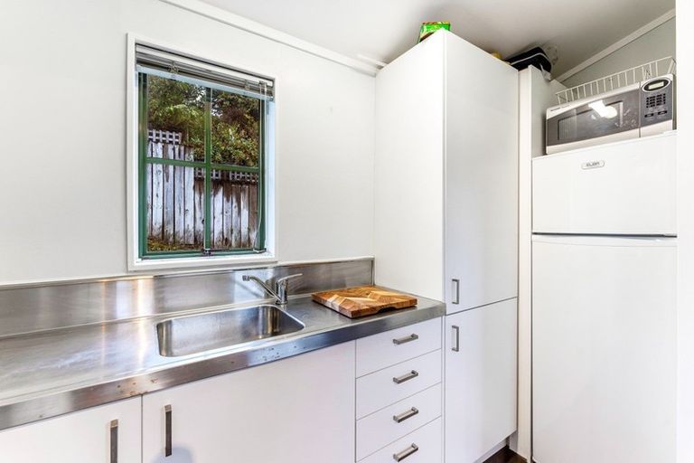 Photo of property in 2/9 Montgomery Street, Stokes Valley, Lower Hutt, 5019