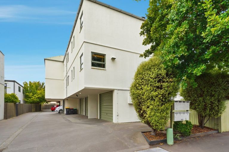 Photo of property in 7/252 Worcester Street, Christchurch Central, Christchurch, 8011