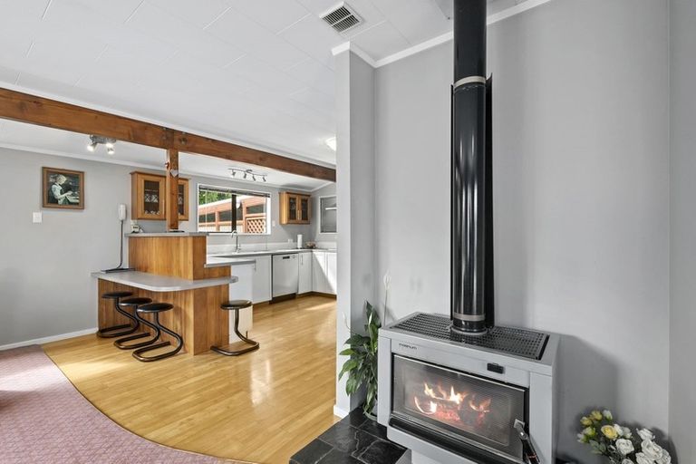 Photo of property in 15 Ashton Warner Way, Whitemans Valley, Upper Hutt, 5371