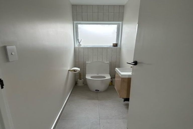 Photo of property in 1 John Gill Road, Cockle Bay, Auckland, 2014