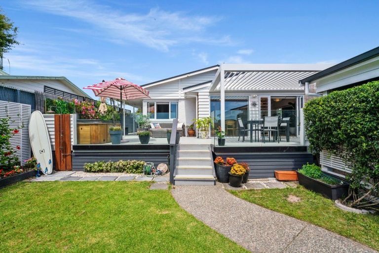 Photo of property in 932a Papamoa Beach Road, Papamoa Beach, Papamoa, 3118
