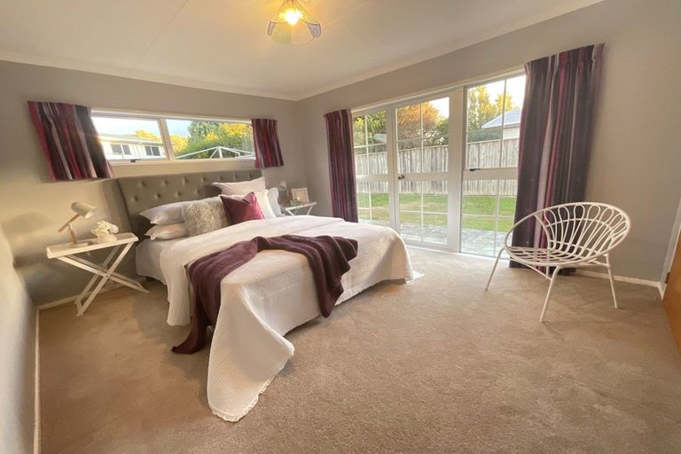 Photo of property in 51 John F Kennedy Drive, Milson, Palmerston North, 4414