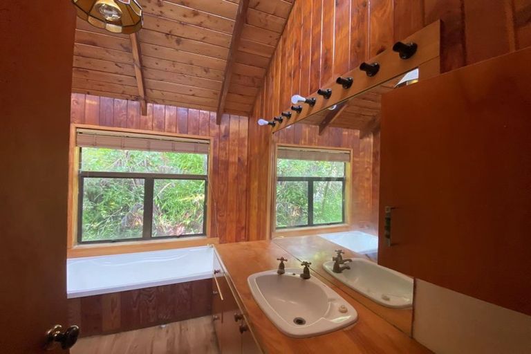 Photo of property in 43 Penzance Road, Mairangi Bay, Auckland, 0630