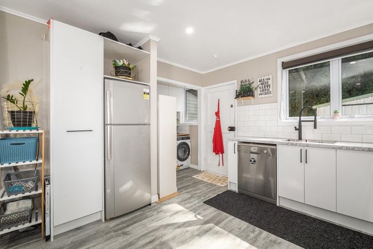 Photo of property in 112 Rangituhi Crescent, Takapuwahia, Porirua, 5022