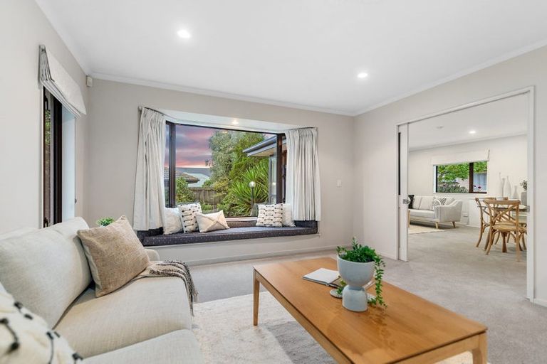 Photo of property in 1 Castleview Lane, Heathcote Valley, Christchurch, 8022