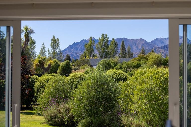 Photo of property in 21 Sam John Place, Lake Hawea, 9382