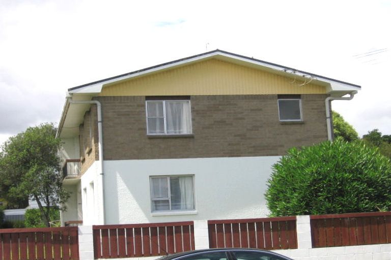Photo of property in 2 Moreland Road, Mount Albert, Auckland, 1025