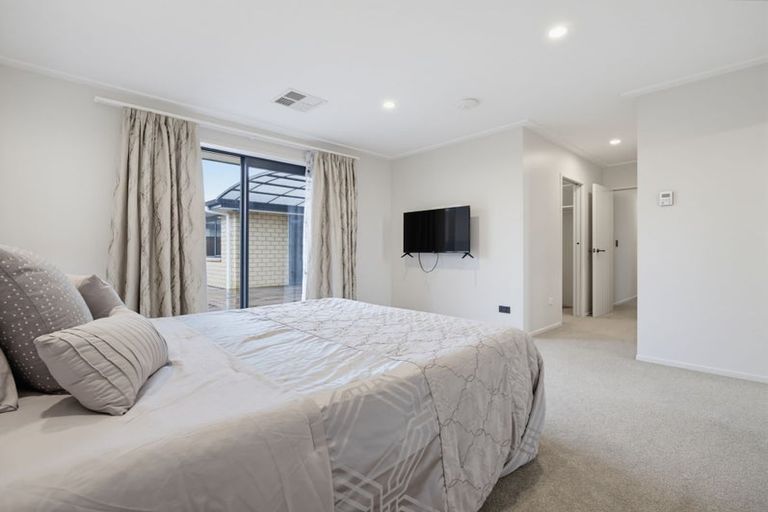 Photo of property in 27 Costello Drive, Ngatea, 3503