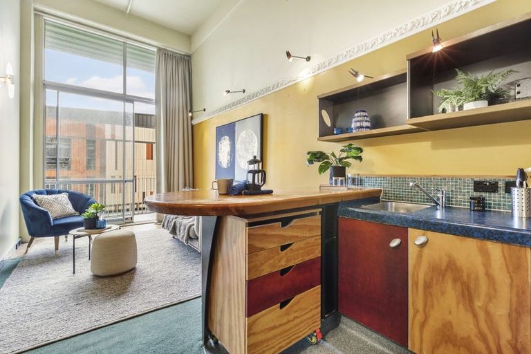 Photo of property in Qba Apartments, 1b/51 Webb Street, Mount Cook, Wellington, 6011