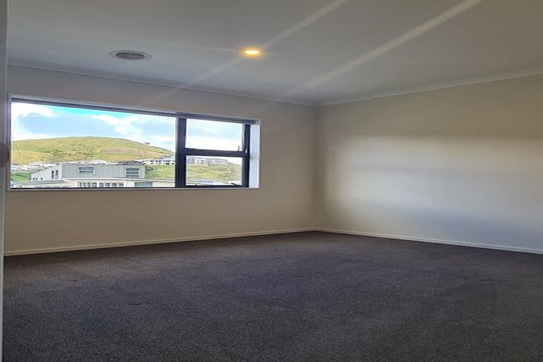 Photo of property in 49 Melksham Drive, Churton Park, Wellington, 6037