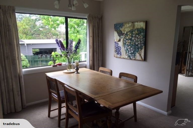 Photo of property in 1/70 Ayton Drive, Totara Vale, Auckland, 0629