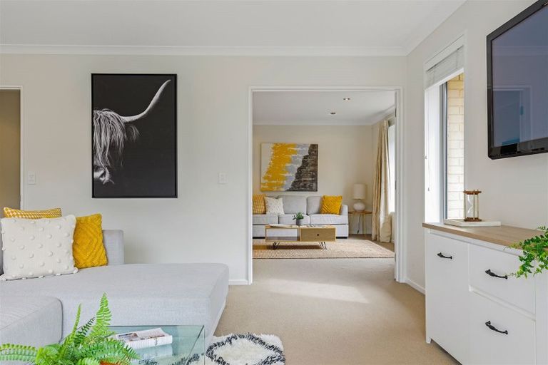 Photo of property in 17 Breton Close, Northwood, Christchurch, 8051