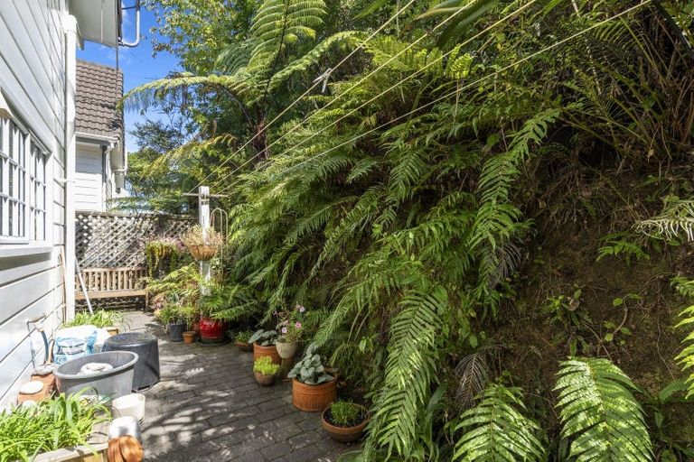 Photo of property in 19a Percy Dyett Drive, Karori, Wellington, 6012