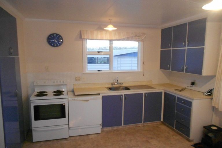 Photo of property in 37 Benmore Avenue, Cloverlea, Palmerston North, 4412