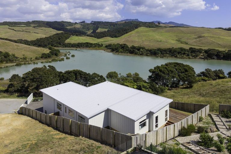 Photo of property in 98 Omahina Street, Raglan, 3225