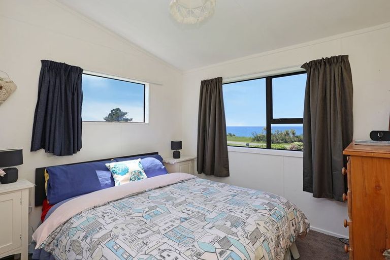Photo of property in 32 Harbour Terrace, Kakanui, Oamaru, 9495
