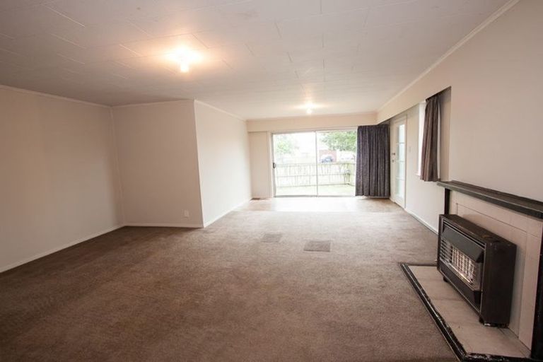 Photo of property in 2 Butler Place, Fairfield, Hamilton, 3214