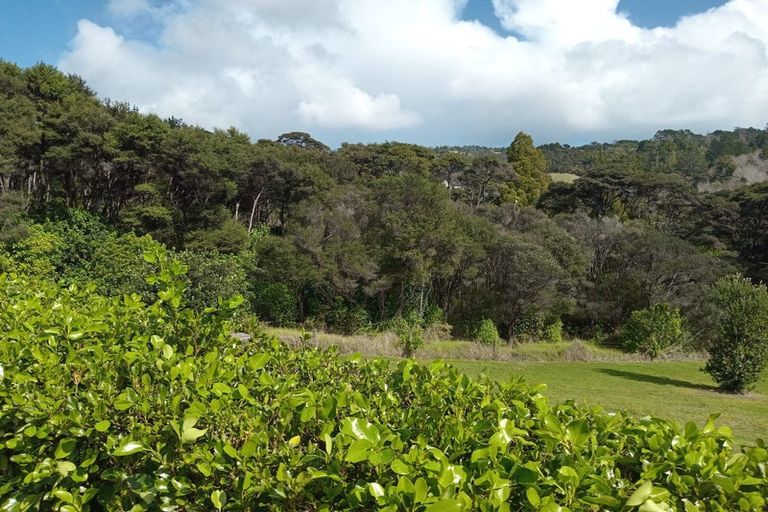 Photo of property in 112 Arrowsmith Road, Waitakere, Henderson, 0782