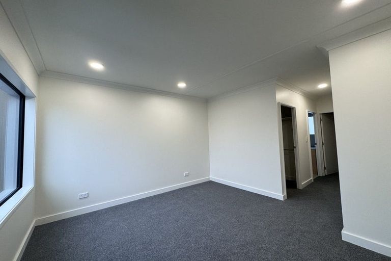 Photo of property in 19 Parkwood Avenue, Westgate, Auckland, 0614