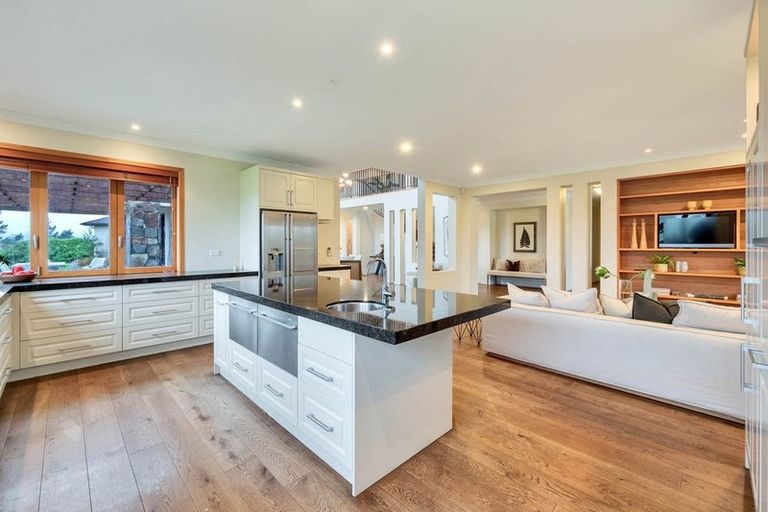 Photo of property in 273 Forestry Road, Waitoki, Kaukapakapa, 0871