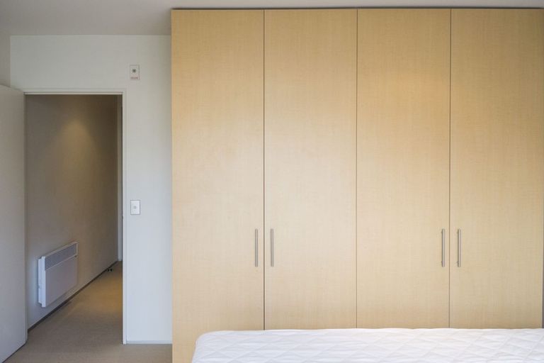 Photo of property in Sanctum Apartment, 10 Ebor Street, Te Aro, Wellington, 6011