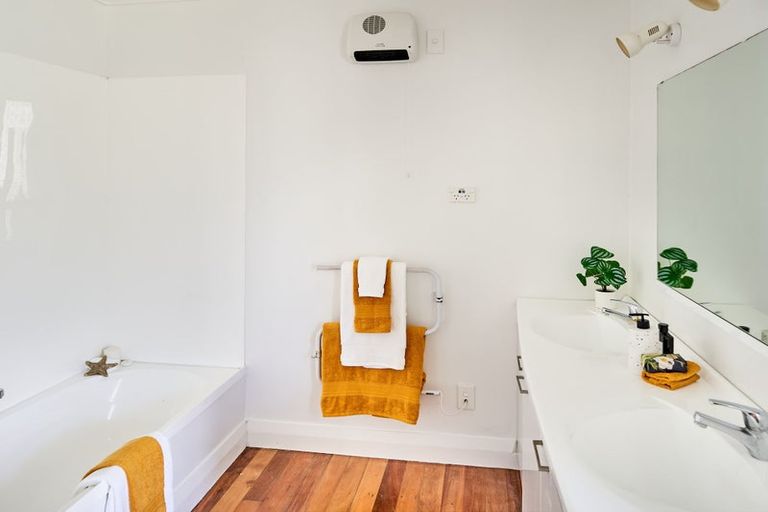 Photo of property in 81 Spinnaker Drive, Whitby, Porirua, 5024