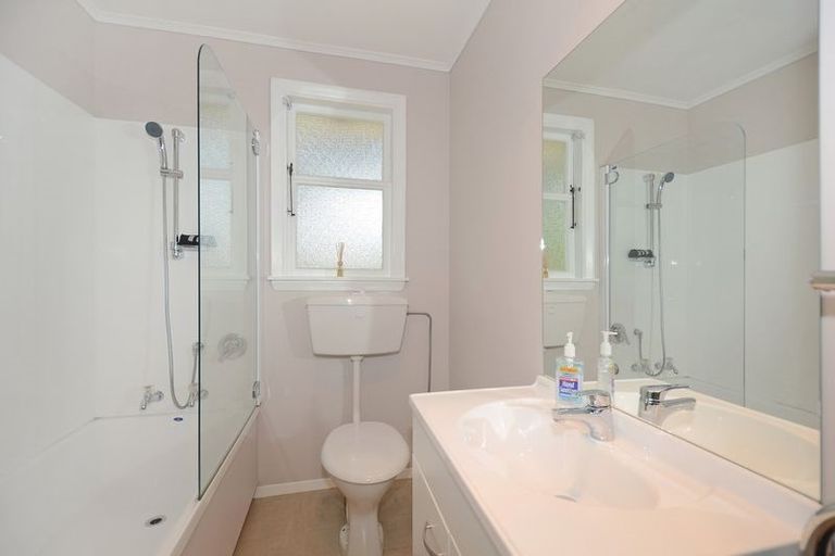 Photo of property in 2d Palfrey Street, Wallaceville, Upper Hutt, 5018