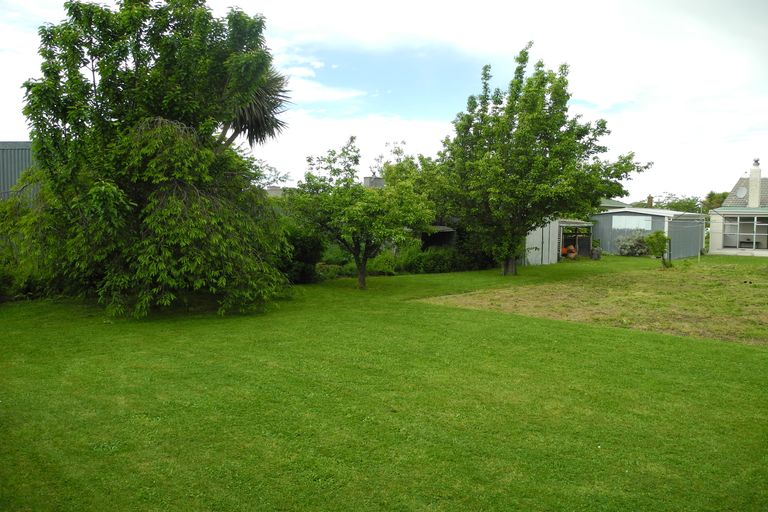 Photo of property in 56 Rhodes Street, Waimate, 7924