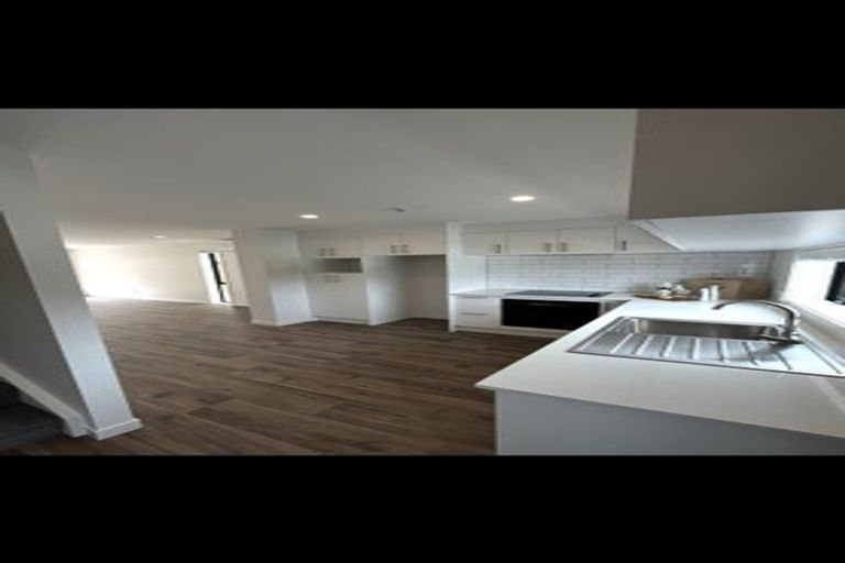 Photo of property in 11a Welby Place, Mangere, Auckland, 2022