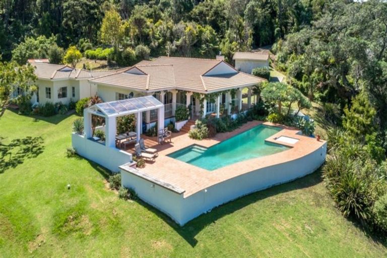 Photo of property in 835 Wyuna Bay Road, Wyuna Bay, Coromandel, 3581