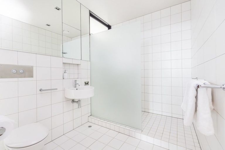 Photo of property in 80 Burnham Street, Seatoun, Wellington, 6022