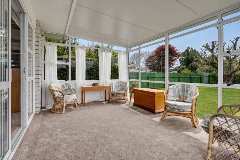 Photo of property in 6 Graham Street, Eltham, 4322