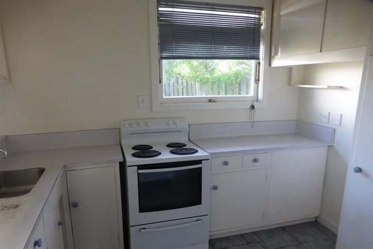 Photo of property in 1/11 Maidstone Road, Ilam, Christchurch, 8041