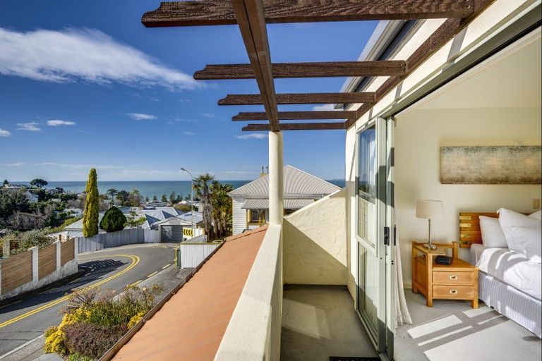 Photo of property in 11 Sealy Road, Bluff Hill, Napier, 4110