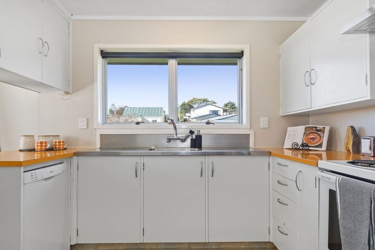 Photo of property in 2/15 Tuthill Street, Gate Pa, Tauranga, 3112