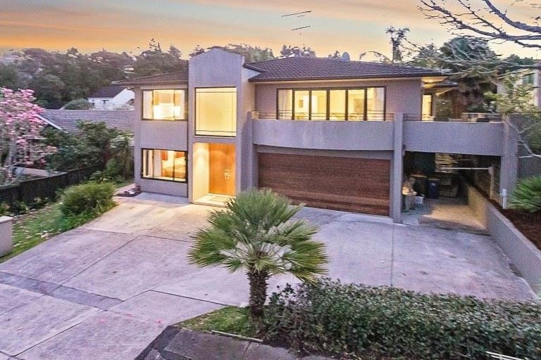 Photo of property in 100 Porritt Avenue, Chatswood, Auckland, 0626