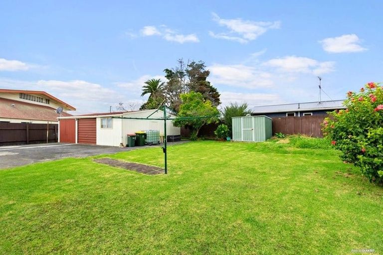 Photo of property in 15 Cape Road, Mangere, Auckland, 2022