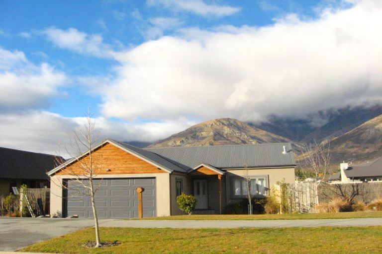 Photo of property in 44 Sylvan Street, Lake Hayes, Queenstown, 9304