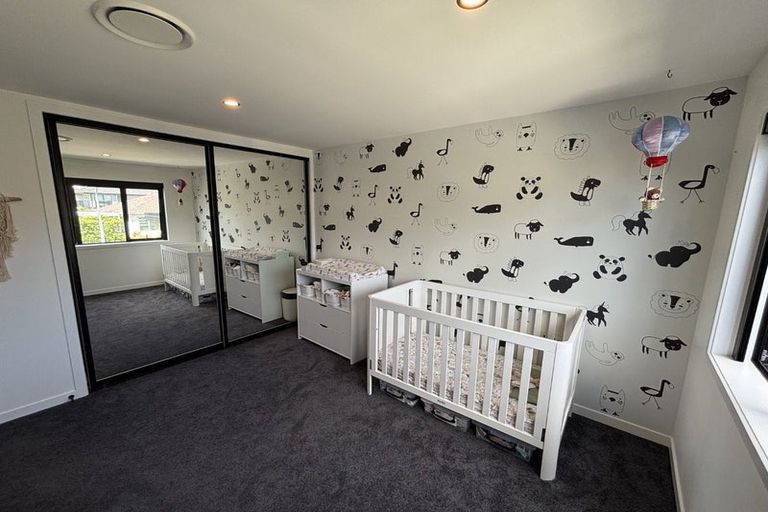 Photo of property in 17 Endurance Rise, Orewa, 0931