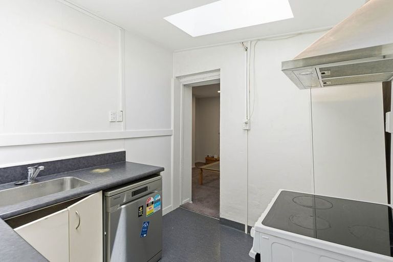 Photo of property in 587 Castle Street, North Dunedin, Dunedin, 9016