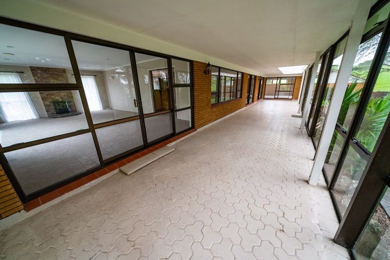 Photo of property in 248 Red Hills Road, Massey, Henderson, 0782