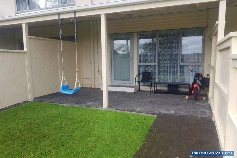 Photo of property in 3/41a Tramway Road, Beach Haven, Auckland, 0626