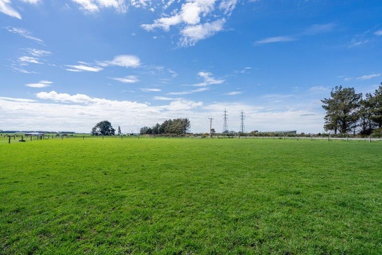 Photo of property in 460 Tiwai Road, Awarua Plains, Invercargill, 9877