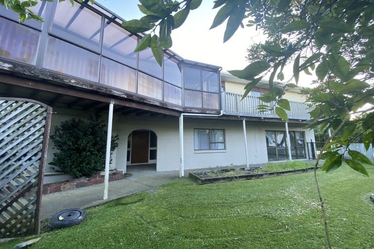 Photo of property in 74 Weatherly Road, Torbay, Auckland, 0630