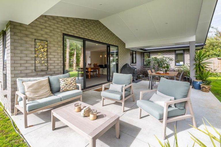 Photo of property in 37 Westwood Avenue, Greytown, 5712