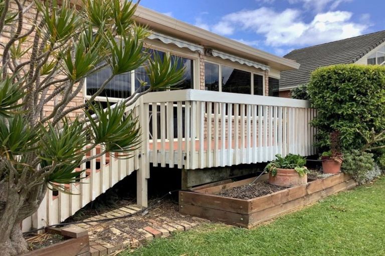 Photo of property in 20 Pohutukawa Drive, Cable Bay, 0420