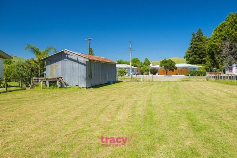 Photo of property in 15 Kipling Road, Te Karaka, 4022