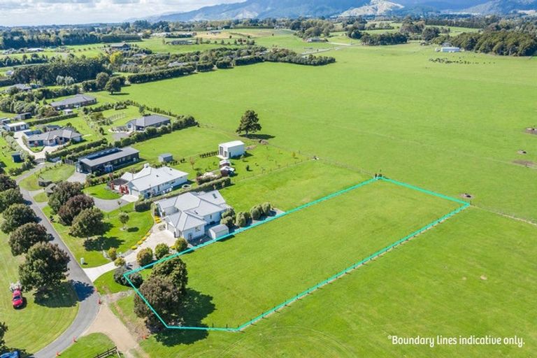 Photo of property in 23 Pinot Crescent, Ohau, 5570