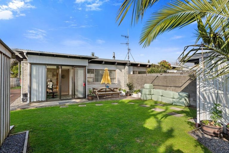 Photo of property in 4 Sunny Glen, Waikanae, 5036