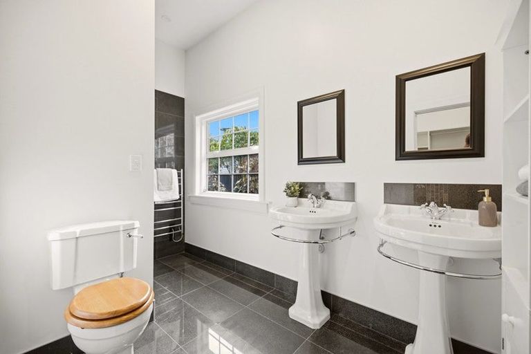 Photo of property in 8 Idris Road, Fendalton, Christchurch, 8052